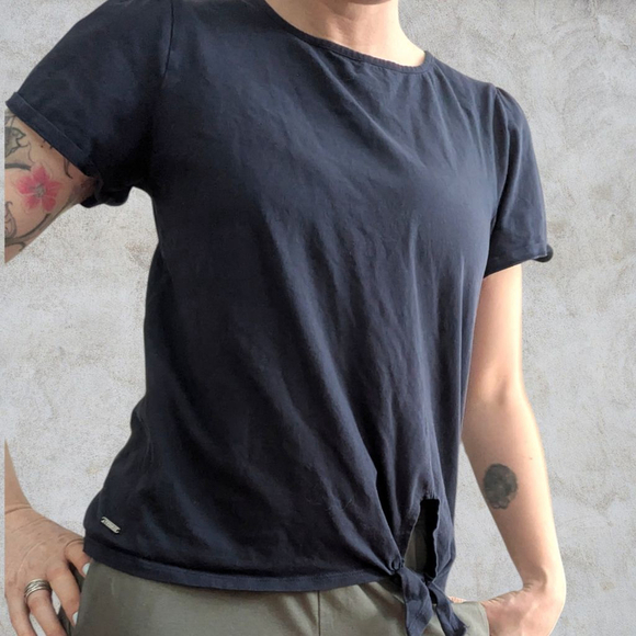🌈NAUTICA | Navy Short Puff Sleeve Tie-Front Tee M - Picture 2 of 11